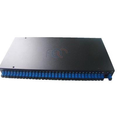 1U Rack Mount PLC Splitter Box เหล็กเย็น 1 × 32 การสูญเสียการแทรกต่ำ