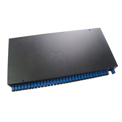 1U Rack Mount PLC Splitter Box เหล็กเย็น 1 × 32 การสูญเสียการแทรกต่ำ