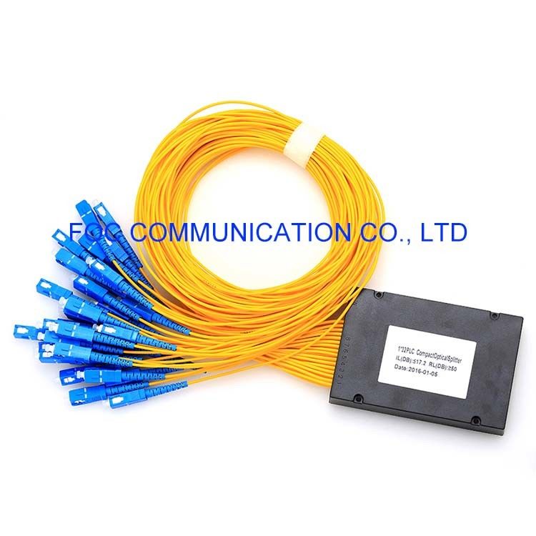 SC / UPC Fiber Optic Splitter Telecom โมดูล ABS ประเภท 1 x 32 Low PDL
